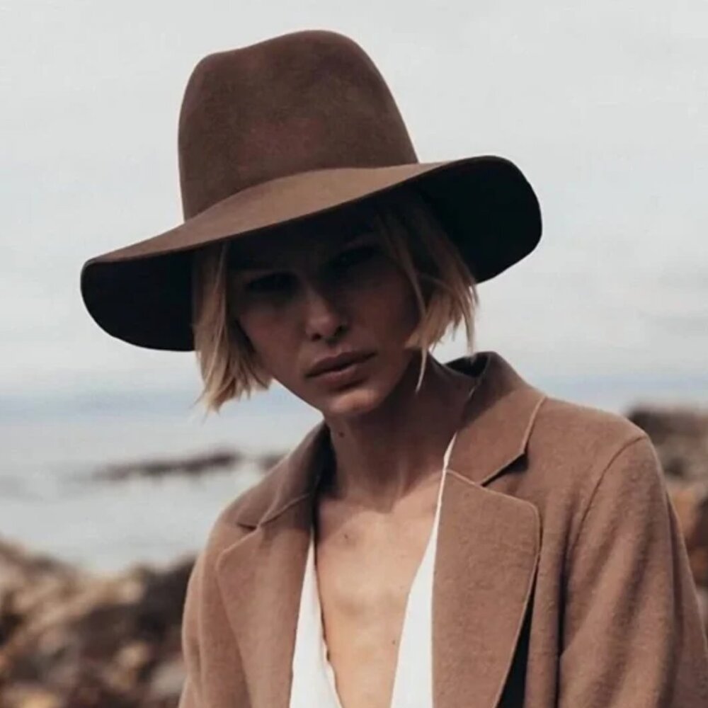 Janessa Leone Hayden Hat in Camel - Size Medium